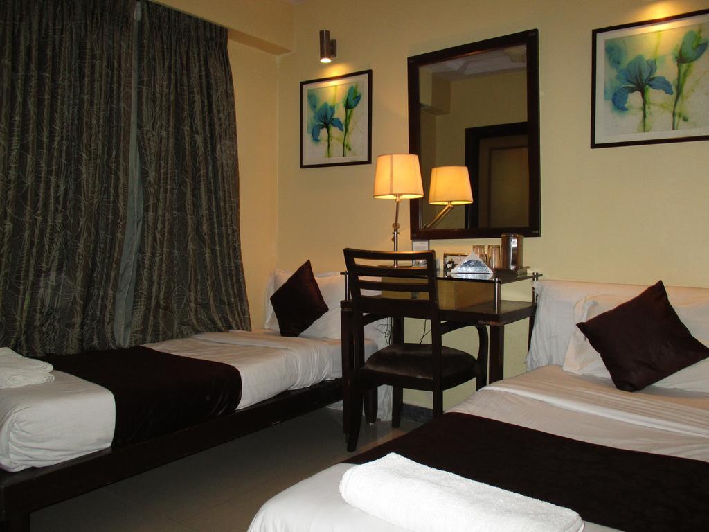 Hotel Sapna Marine Мумбай Екстериор снимка